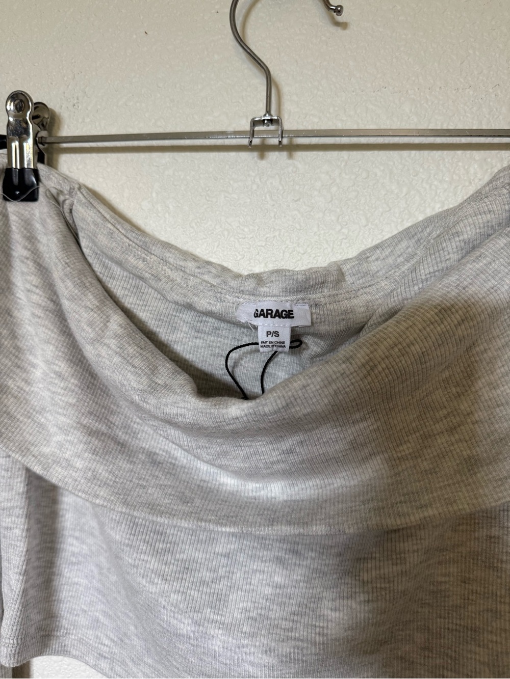 Garage Light Gray Off-Shoulder Ribbed Crop Top - Picture 2 of 5